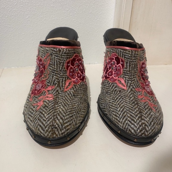 Cole Haan Women’s Kyrene Boho Heel Clog Embroidered Wooden Leather Beautiful 9.5 - Picture 11 of 15